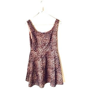 Caruso Caruso • Leopard Animal Print Minidress.